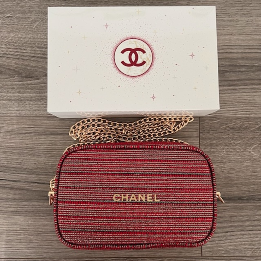 Chanel Beauty make up pouch crossbody bag new